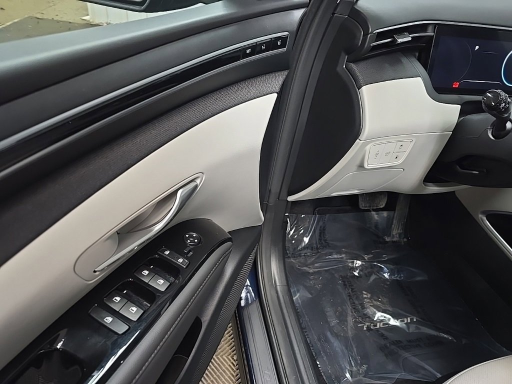 Used 2024 Hyundai Tucson Limited image 28