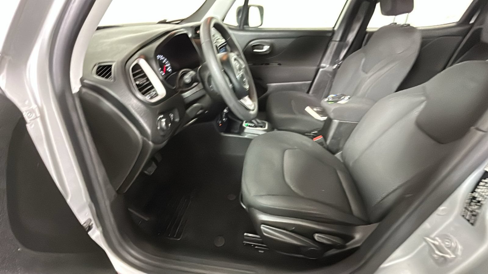 Used 2021 Jeep Renegade Sport AWD/4WD image 13