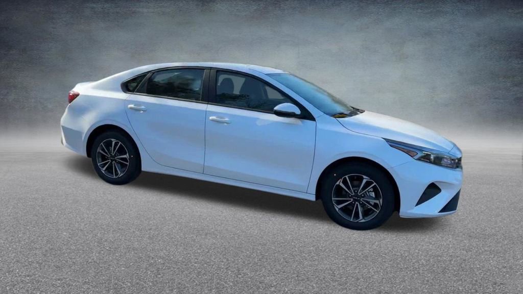 Used 2024 Kia Forte LXS w/ LXS Technology Package FWD image 26
