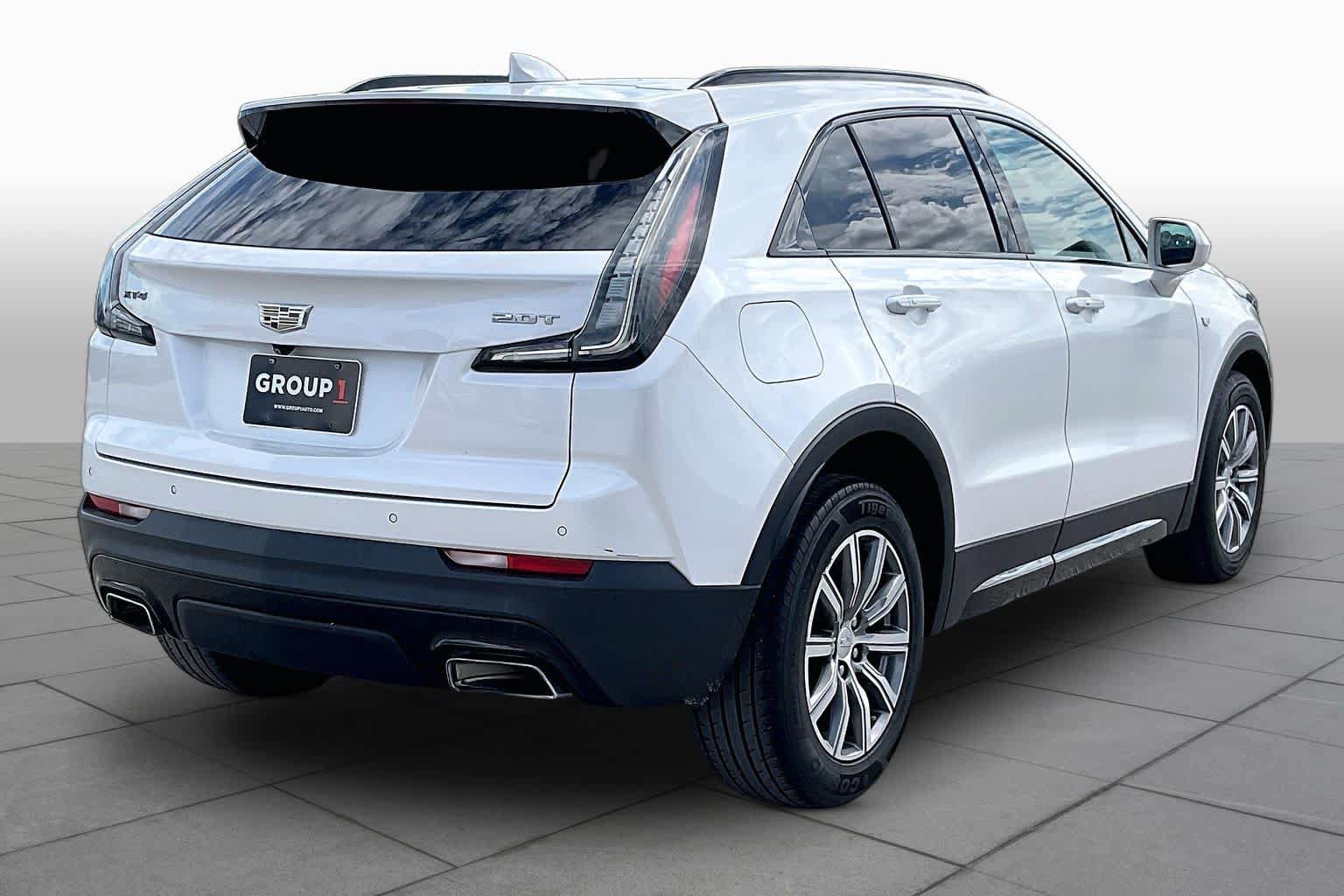 Used 2019 Cadillac XT4 Sport w/ Driver Awareness Package FWD image 11