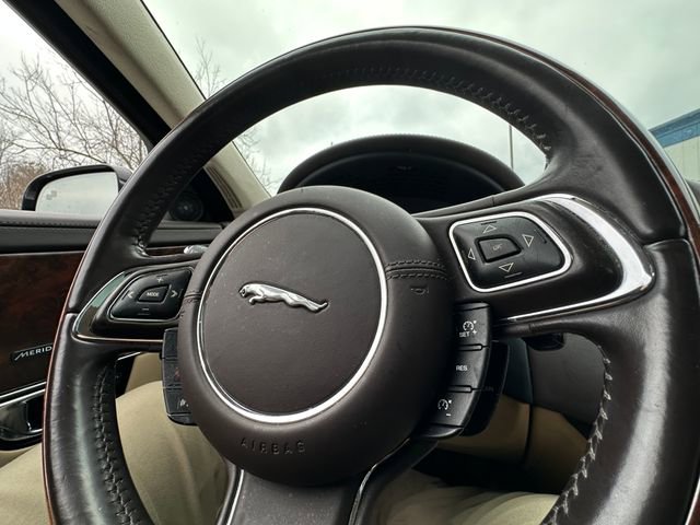 Used 2014 Jaguar XJ AWD image 19
