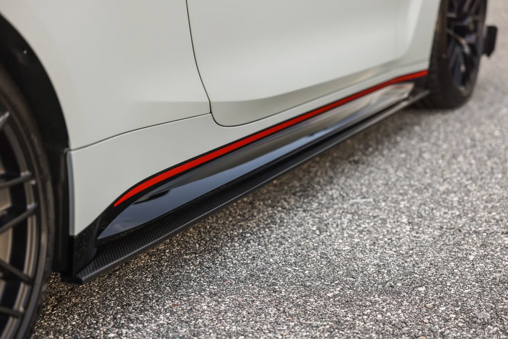 Used 2023 BMW M4 CSL RWD image 12