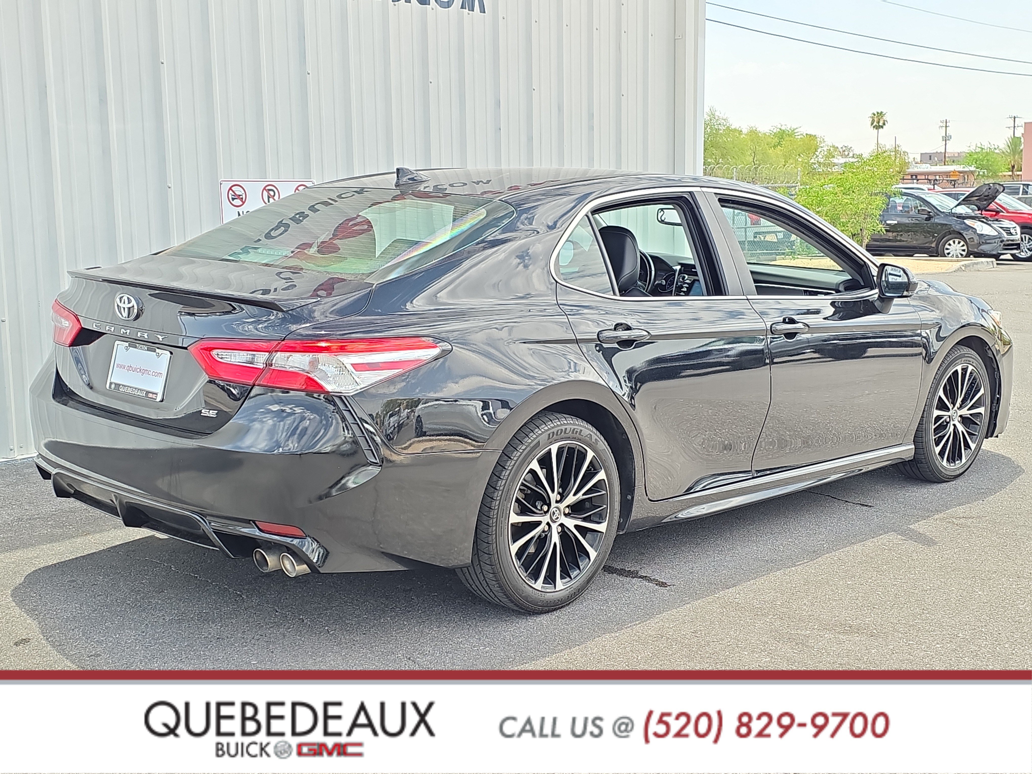 Used 2020 Toyota Camry SE w/ Convenience Package FWD image 7
