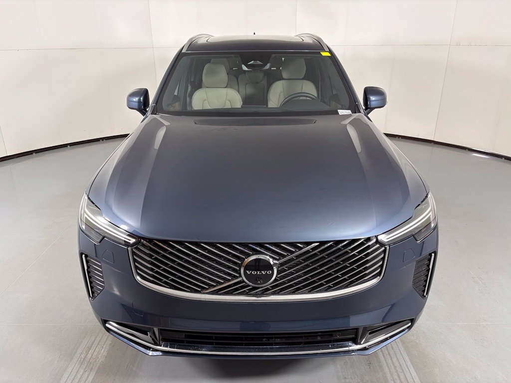 New 2026 Volvo XC90 B6 Plus w/ Protection Package Premier AWD/4WD image 4