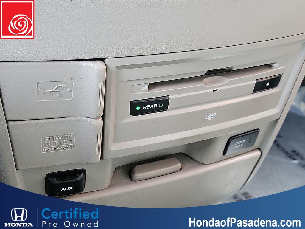 Used 2016 Honda Odyssey Touring Elite image 19