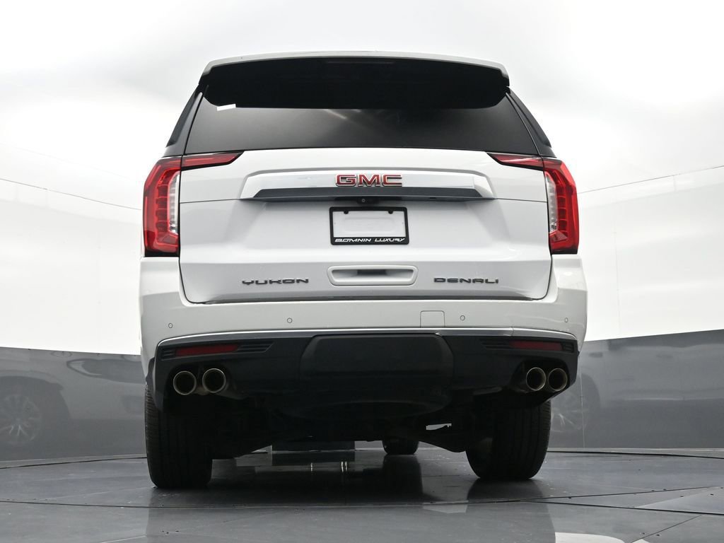 Used 2022 GMC Yukon XL Denali w/ Denali Premium Package image 28