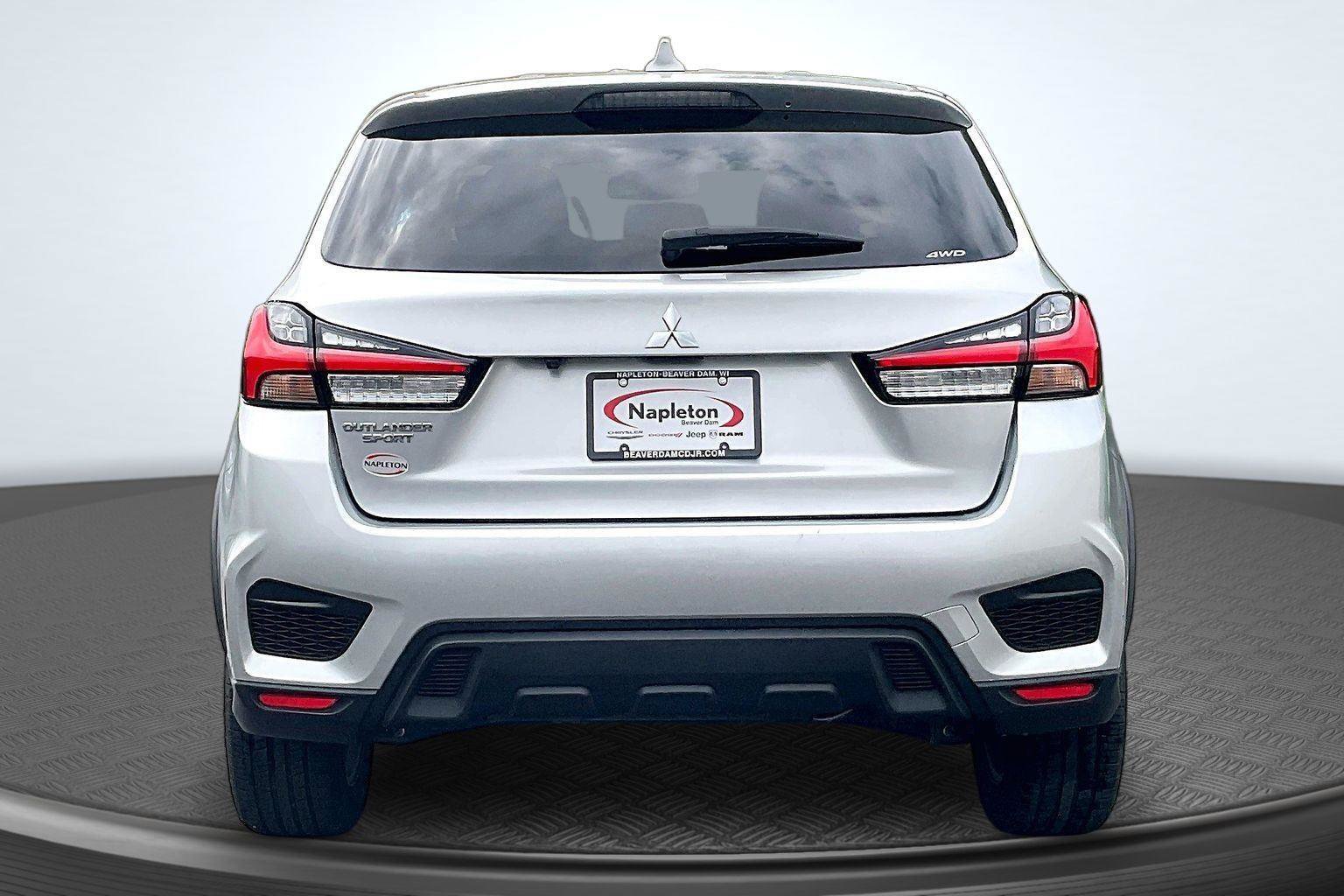 Used 2024 Mitsubishi Outlander Sport SE AWD/4WD image 4