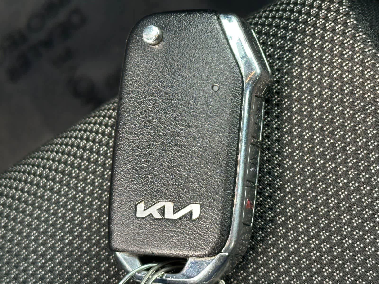 Used 2022 Kia Forte LXS w/ LXS Technology Package image 27