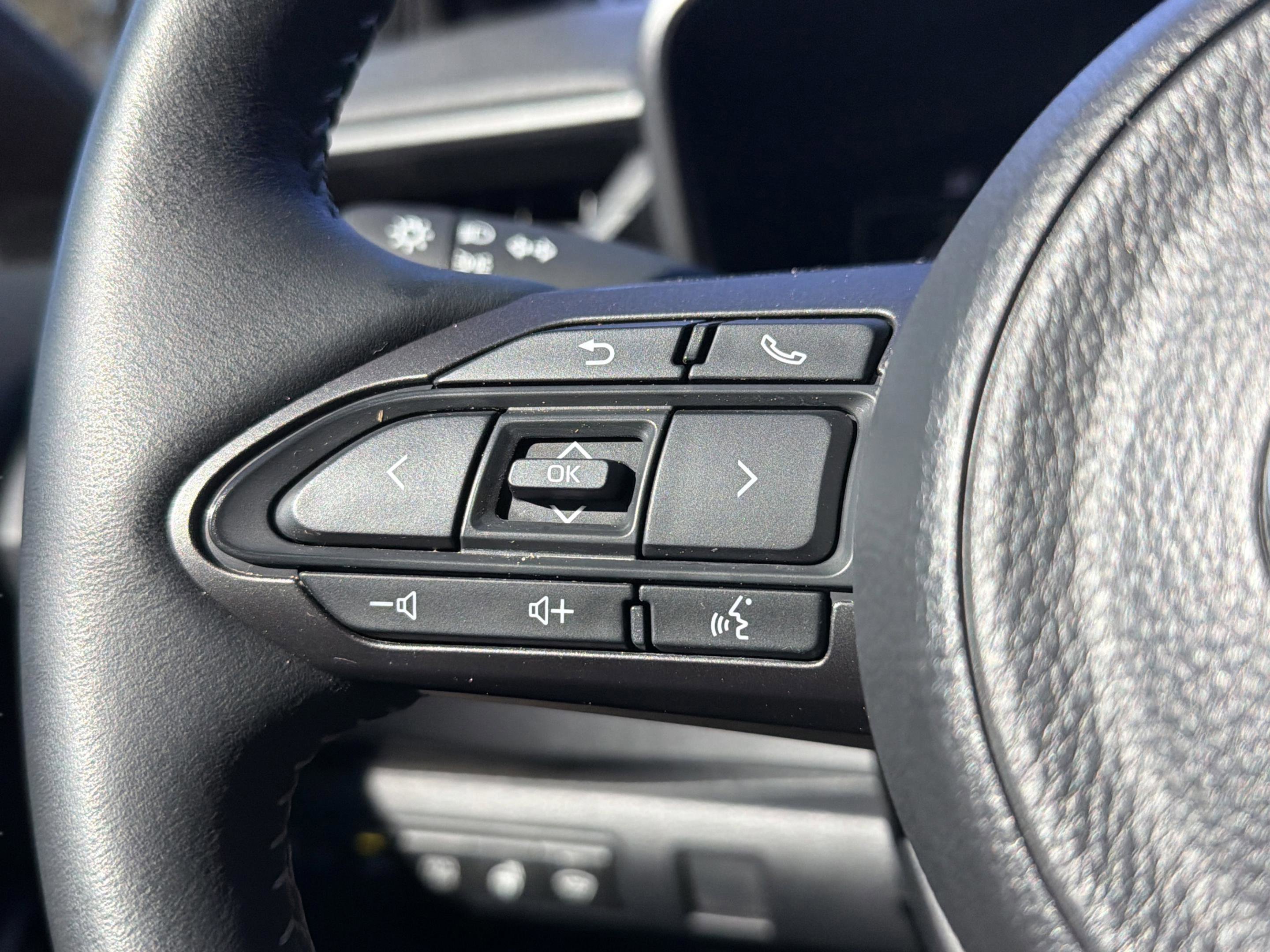 Used 2025 Toyota Corolla Premium image 23