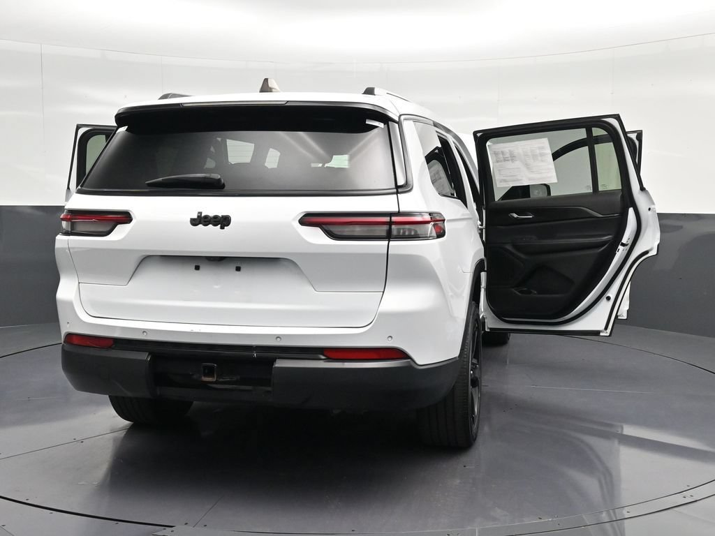 Used 2023 Jeep Grand Cherokee L Laredo RWD image 37