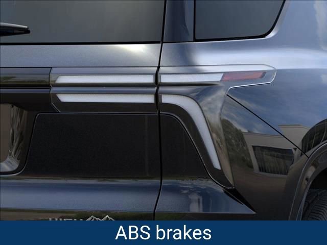New 2026 Chevrolet Traverse High Country image 12