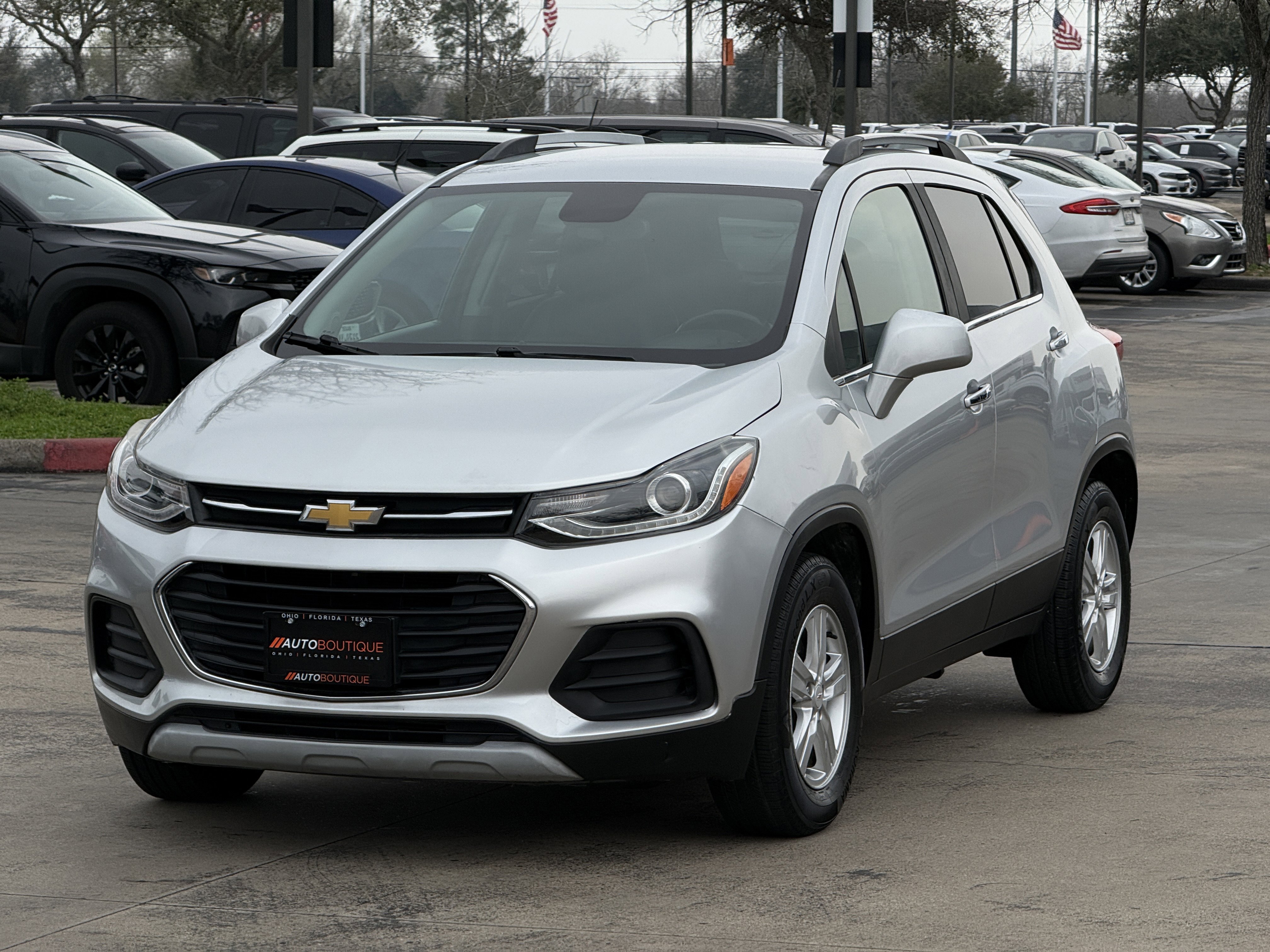 Used 2020 Chevrolet Trax LT w/ LT Convenience Package image 5