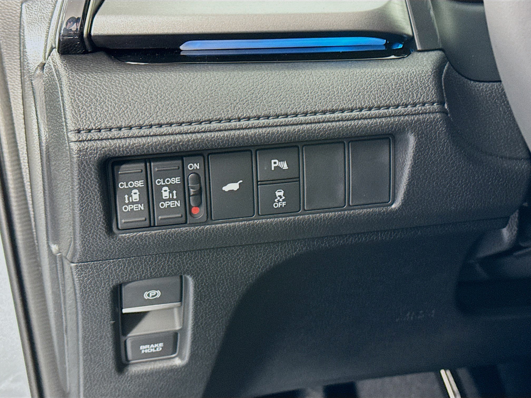 New 2026 Honda Odyssey Touring image 10