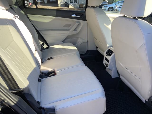 Used 2024 Volkswagen Tiguan SE R-Line image 28