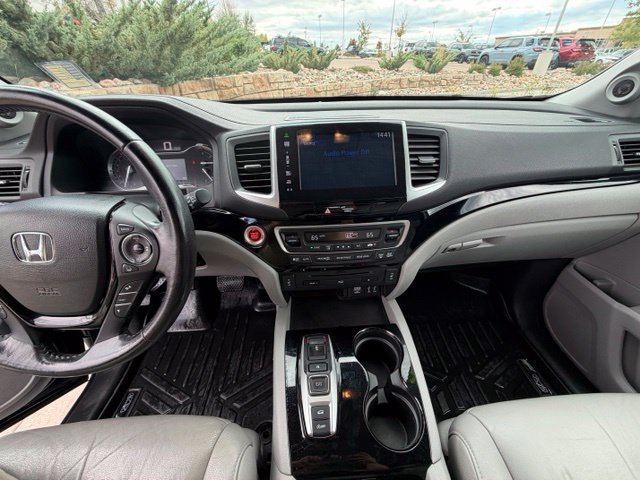 Used 2016 Honda Pilot Touring image 24
