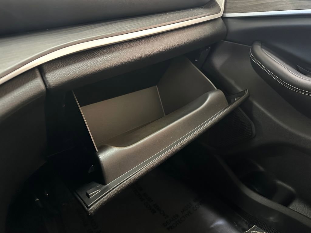 Certified 2023 Jeep Grand Cherokee Limited w/ Trailer Tow Prep Group (B) image 34