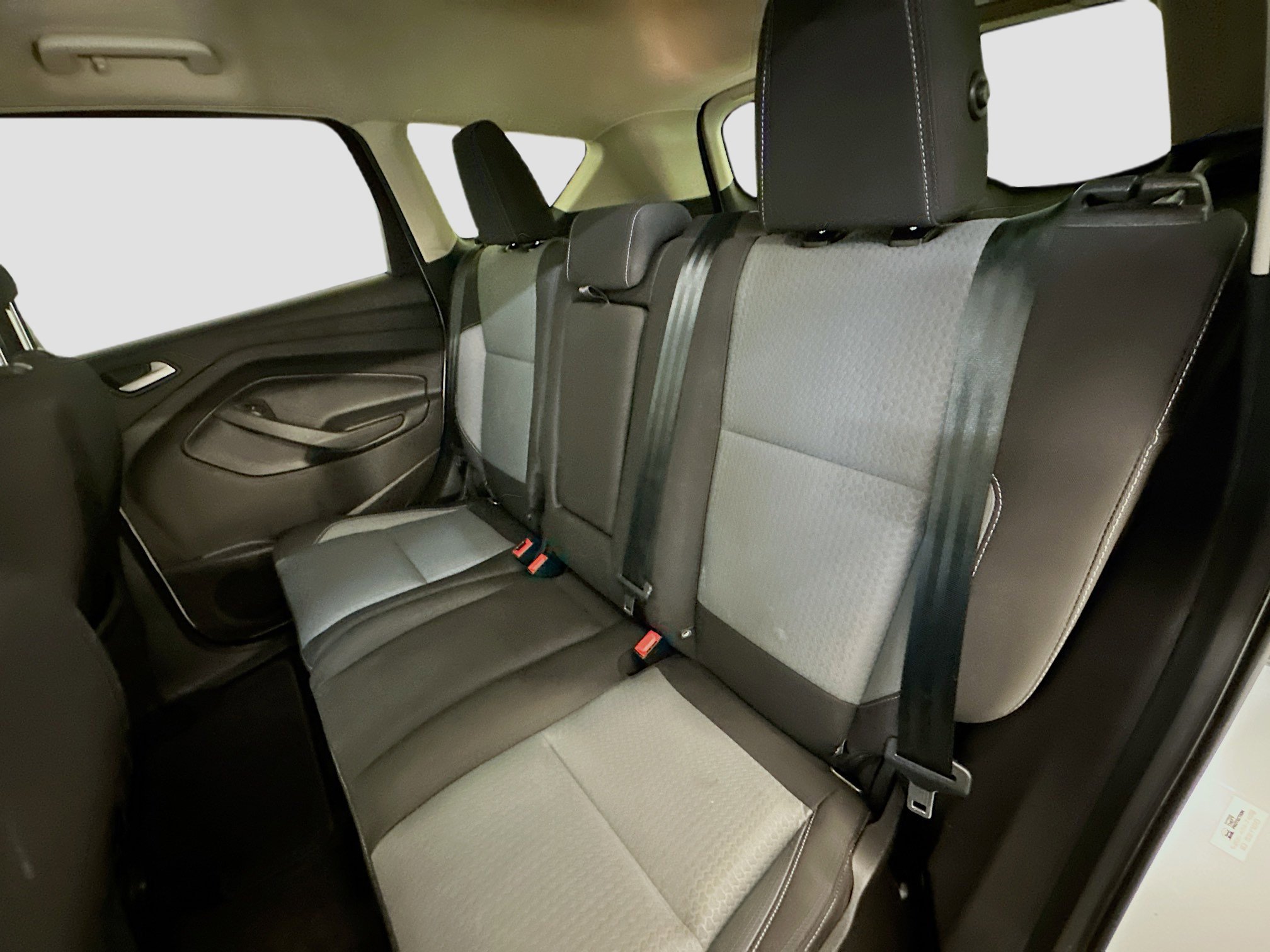 Used 2018 Ford Escape SE image 29