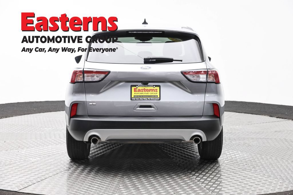 Used 2022 Ford Escape SE FWD image 6