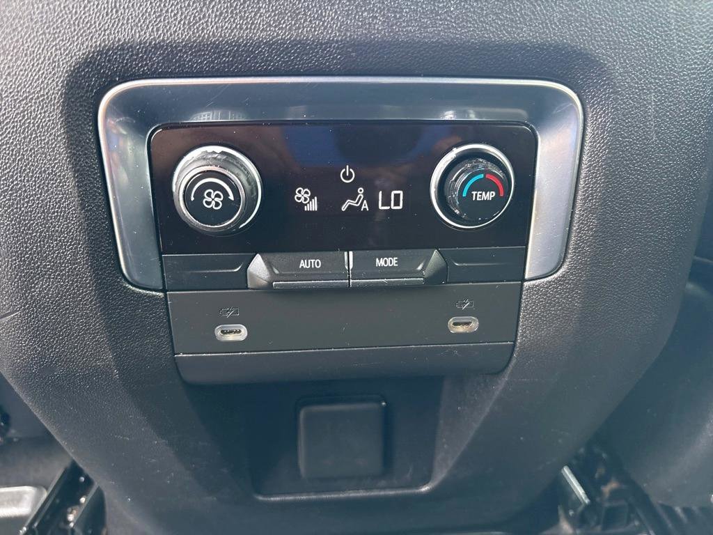 Used 2021 Chevrolet Suburban LT AWD/4WD image 34