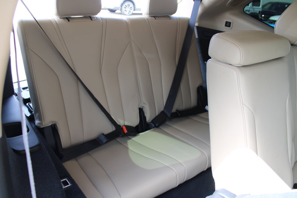 Used 2023 Acura MDX w/ Advance Package AWD/4WD image 13
