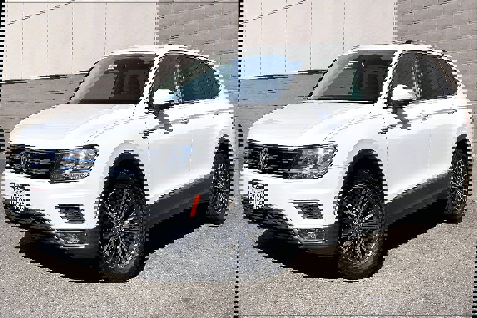 Used 2018 Volkswagen Tiguan SEL image 12