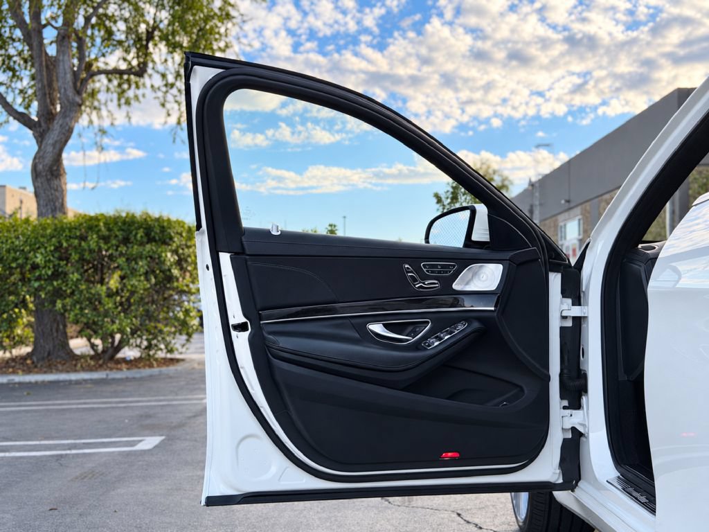 Used 2020 Mercedes-Benz S 560 Sedan image 11