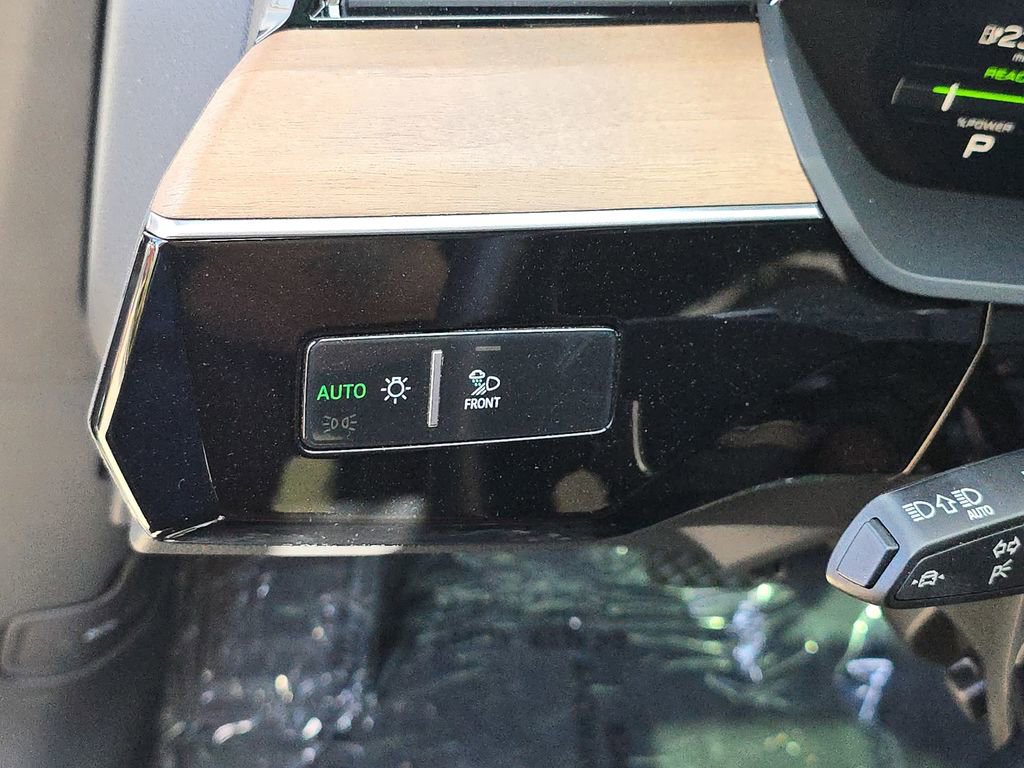 Certified 2024 Audi Q8 e-tron Premium Plus image 29