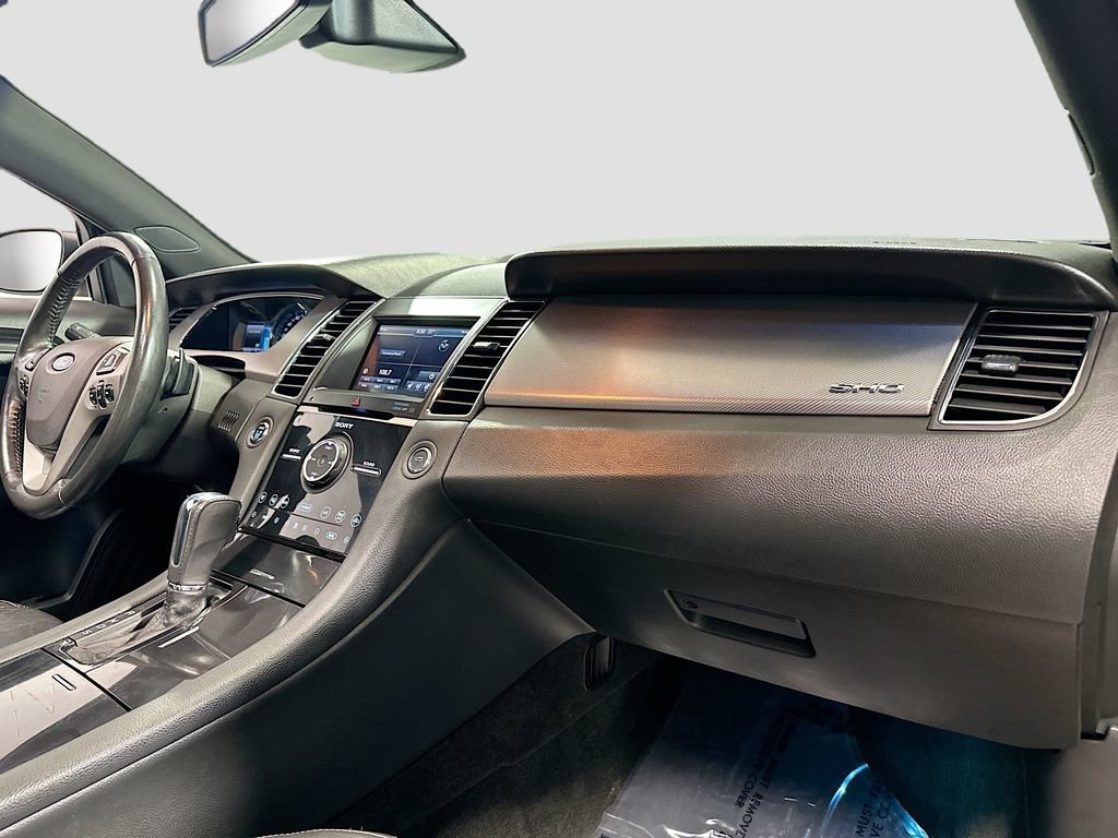 Used 2013 Ford Taurus SHO image 32