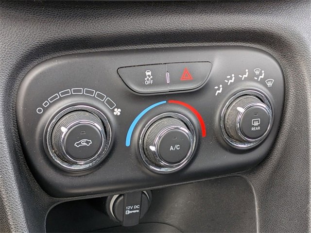 Used 2015 Dodge Dart SXT image 13