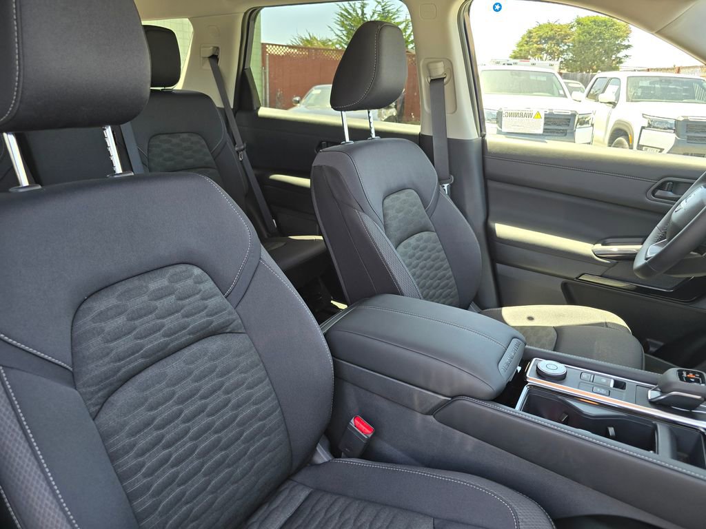 New 2026 Nissan Pathfinder SV w/ Cargo Package AWD/4WD image 11