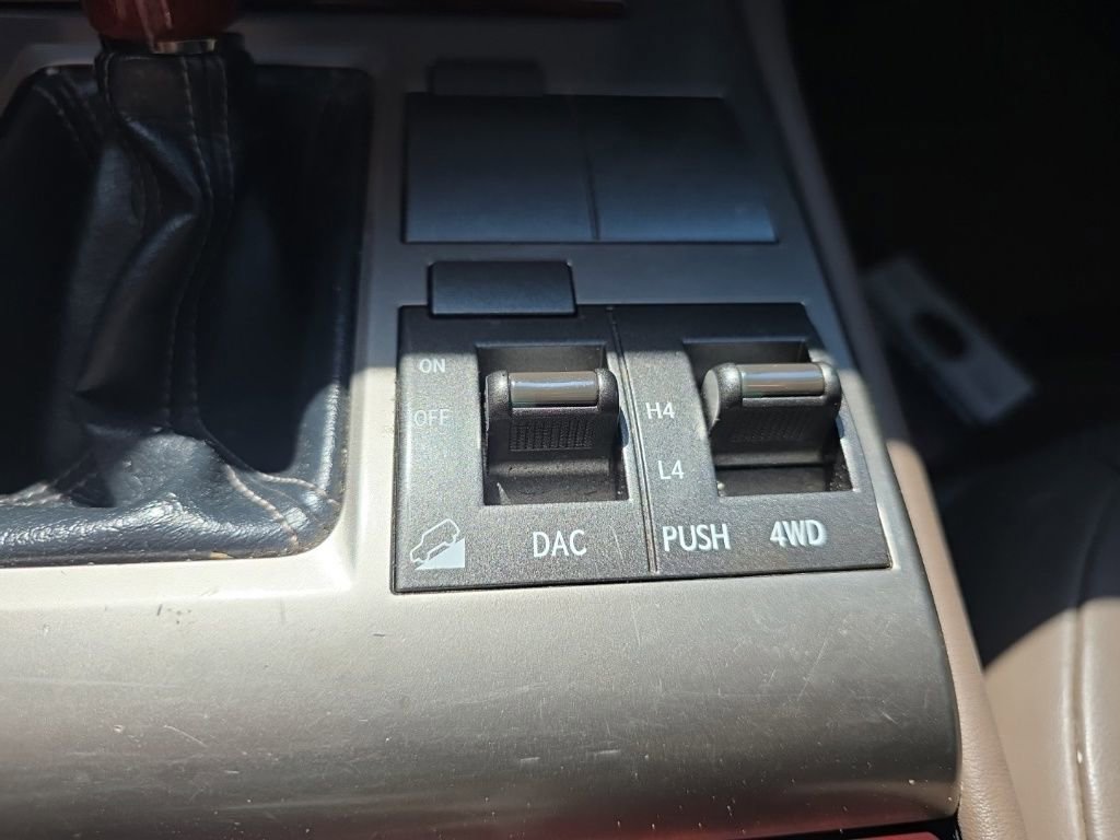 Used 2011 Lexus GX 460 w/ Comfort Plus Pkg image 29