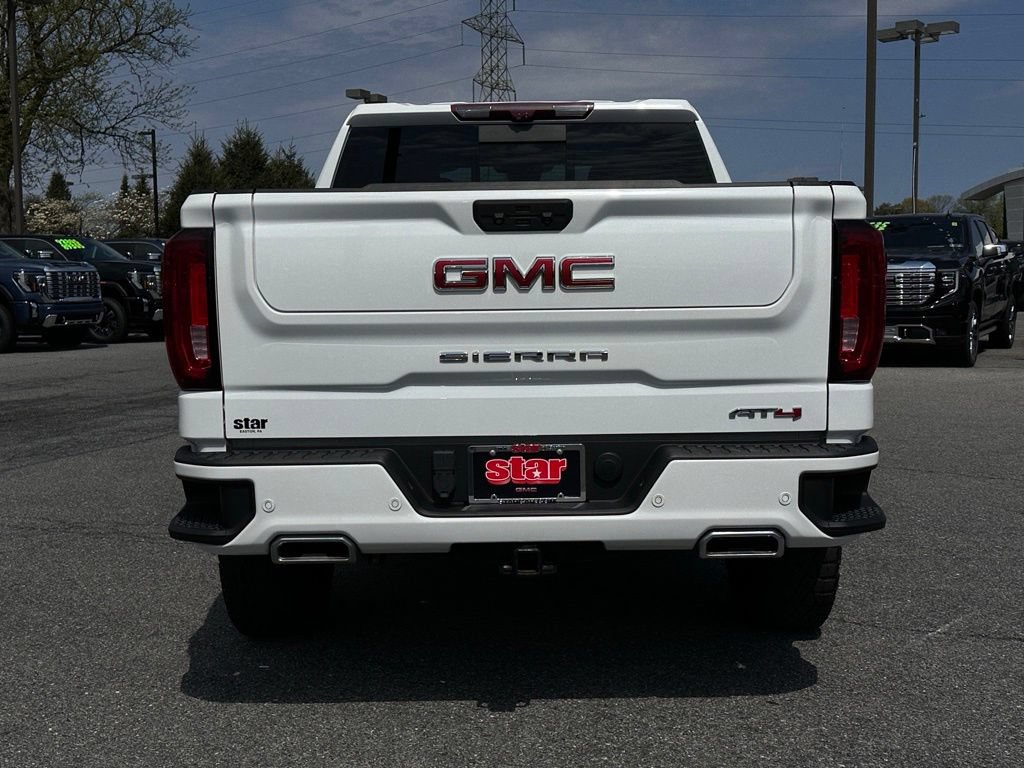 Used 2023 GMC Sierra 1500 AT4 w/ Technology Package AWD/4WD image 10