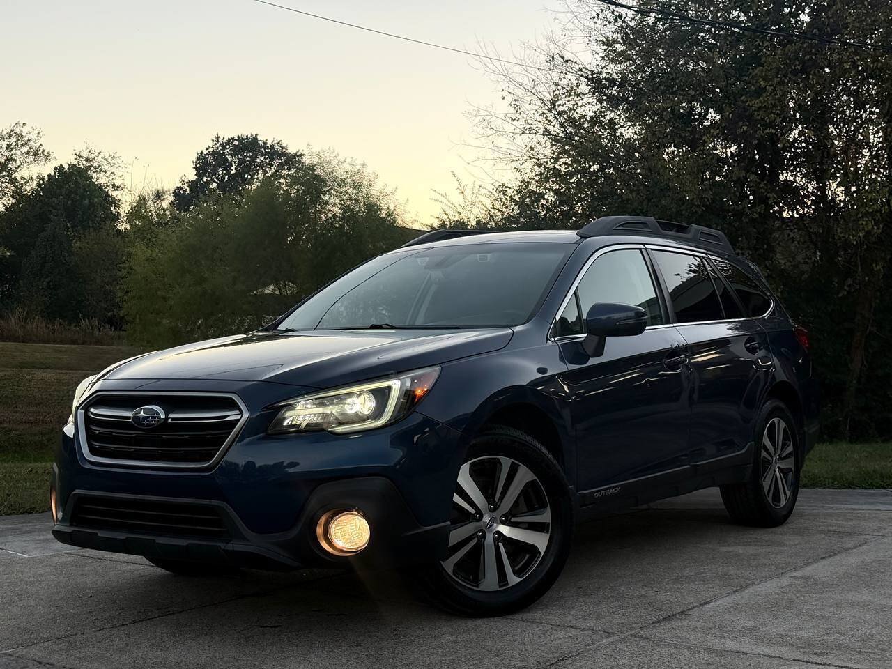 Used 2019 Subaru Outback 2.5i Limited w/ Popular Package #2 AWD/4WD image 1