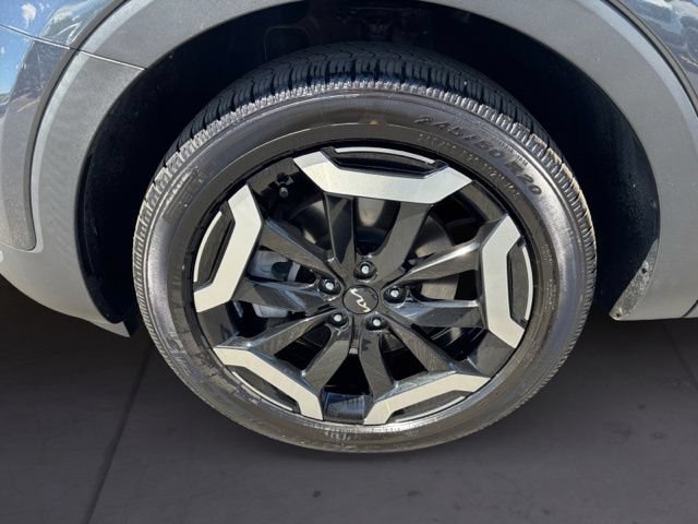 Certified 2024 Kia Telluride S w/ S Sunroof Package AWD/4WD image 9