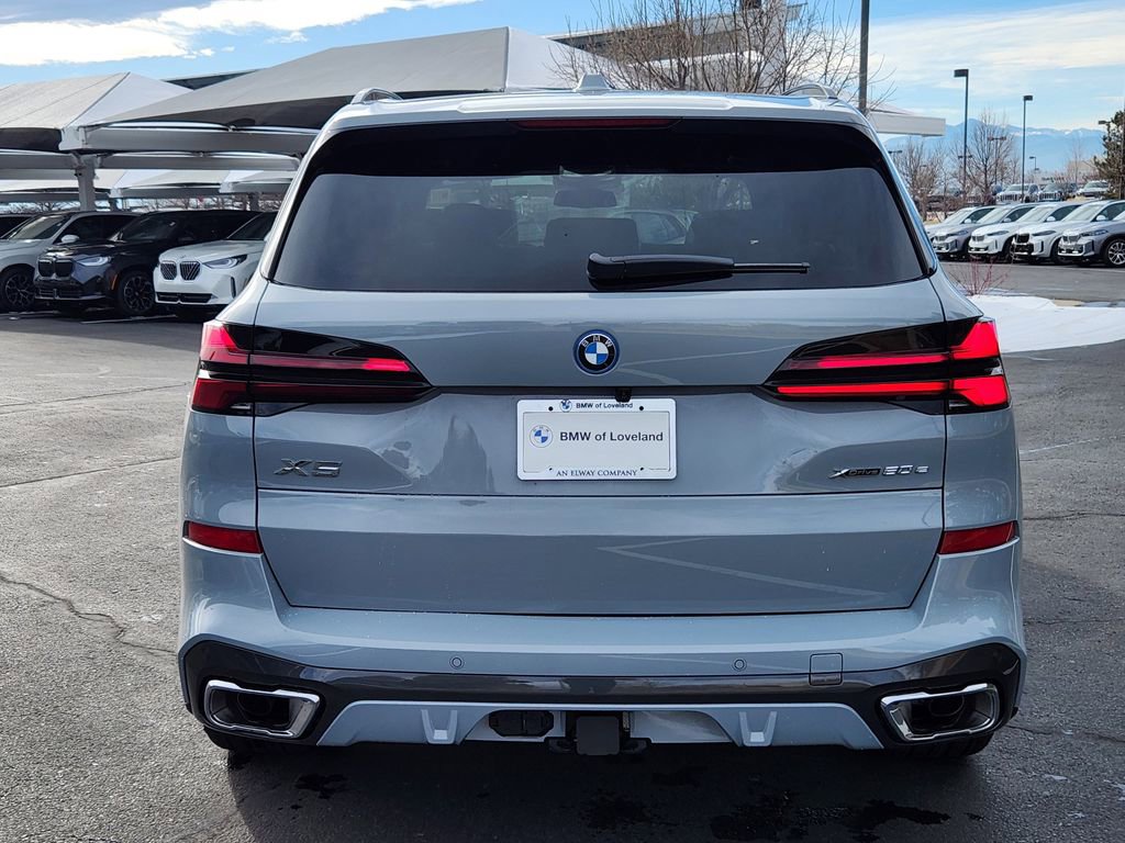 New 2026 BMW X5 xDrive50e image 4