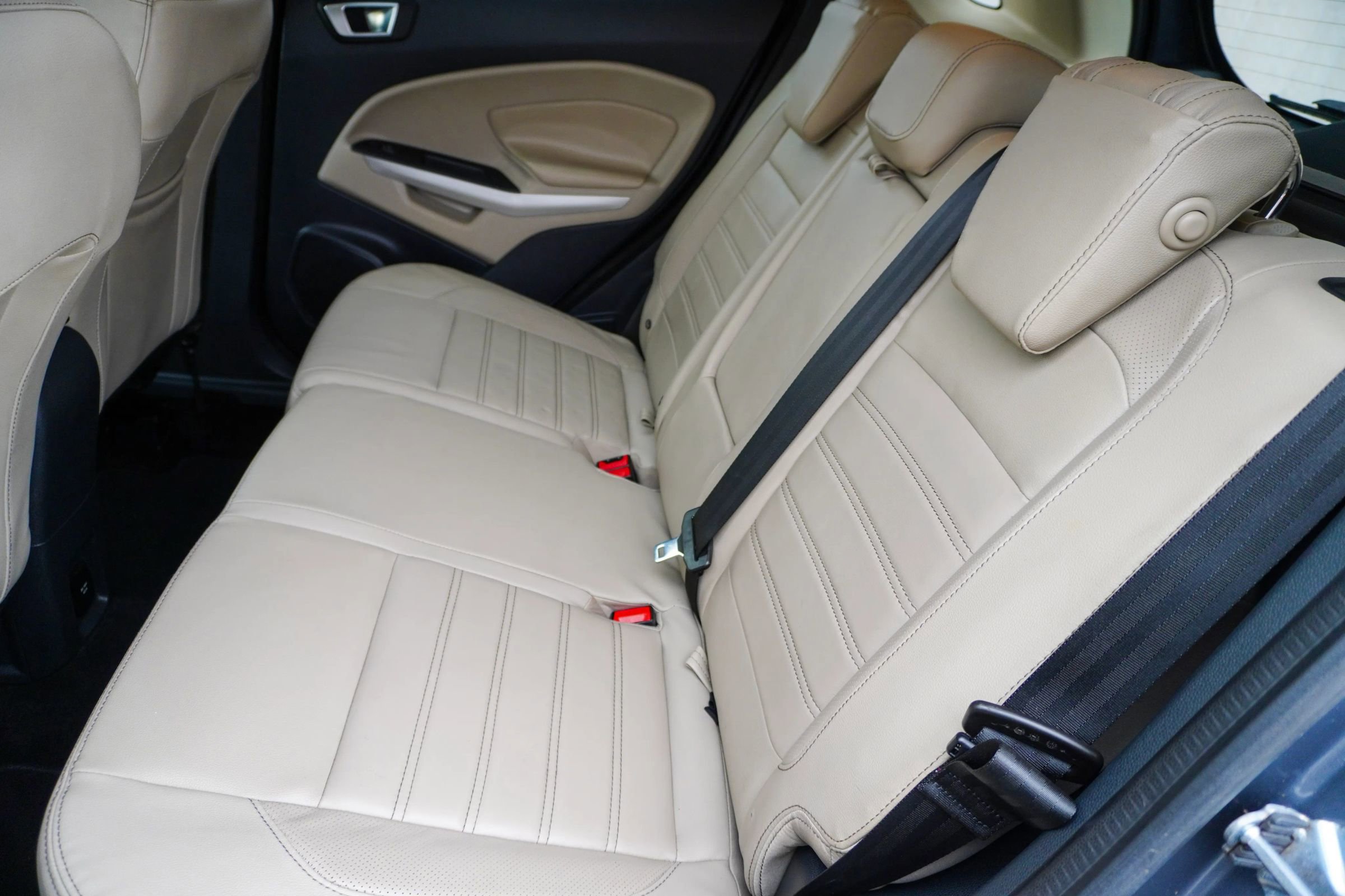 Used 2018 Ford EcoSport Titanium image 19