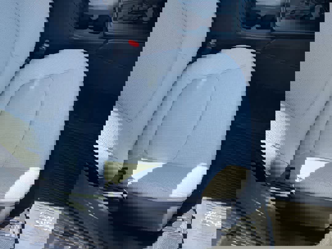 Used 2026 Toyota Corolla Cross L image 23