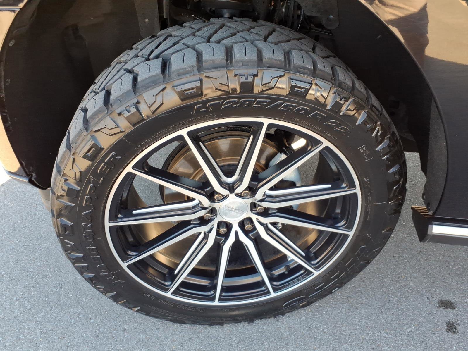Certified 2019 Ford Expedition Limited w/ Equipment Group 301A AWD/4WD image 9