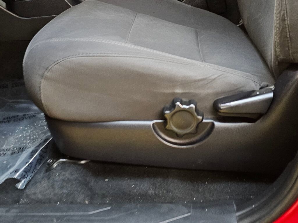 Used 2019 Toyota Tacoma TRD Off-Road w/ Technology Package AWD/4WD image 24