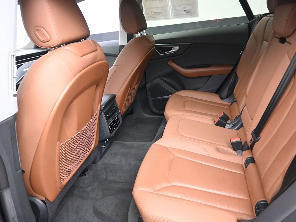 Used 2020 Audi Q8 Premium Plus w/ Premium Plus Package image 14