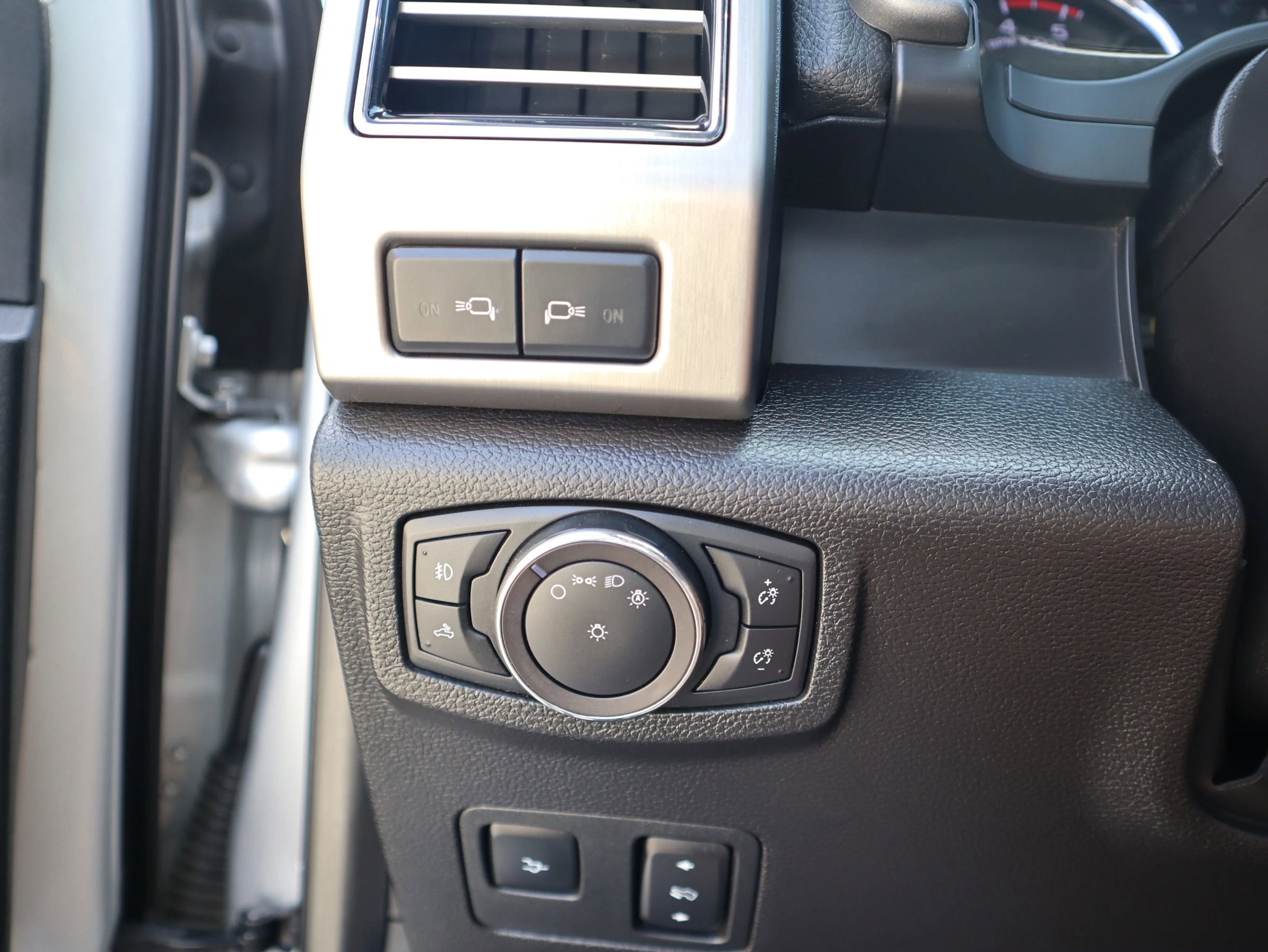 Used 2019 Ford F450 Platinum image 23