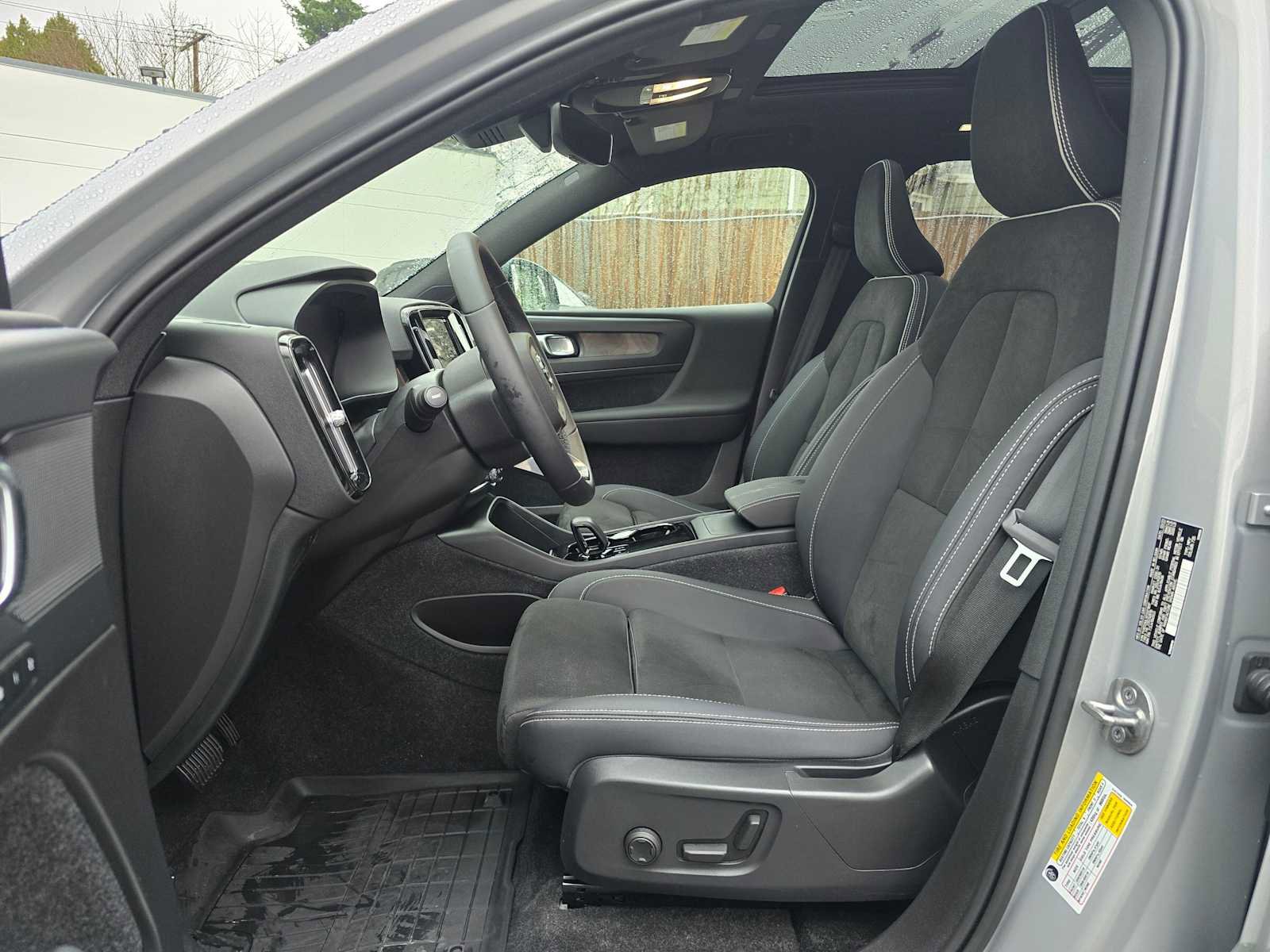 Certified 2023 Volvo XC40 Recharge Plus w/ Protection Package Premier image 30