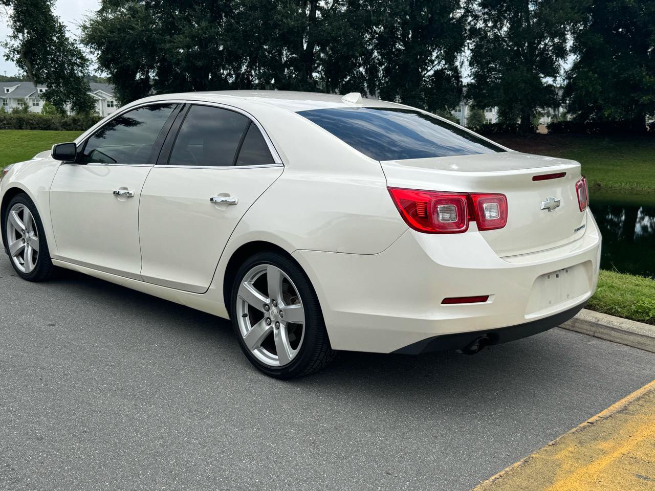 Used 2013 Chevrolet Malibu LTZ FWD image 9