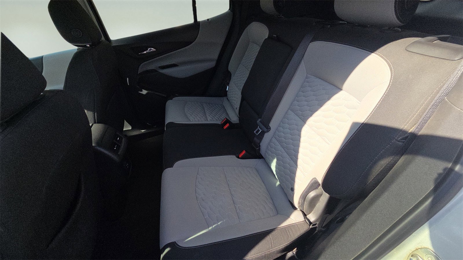 Used 2020 Chevrolet Equinox LT image 22