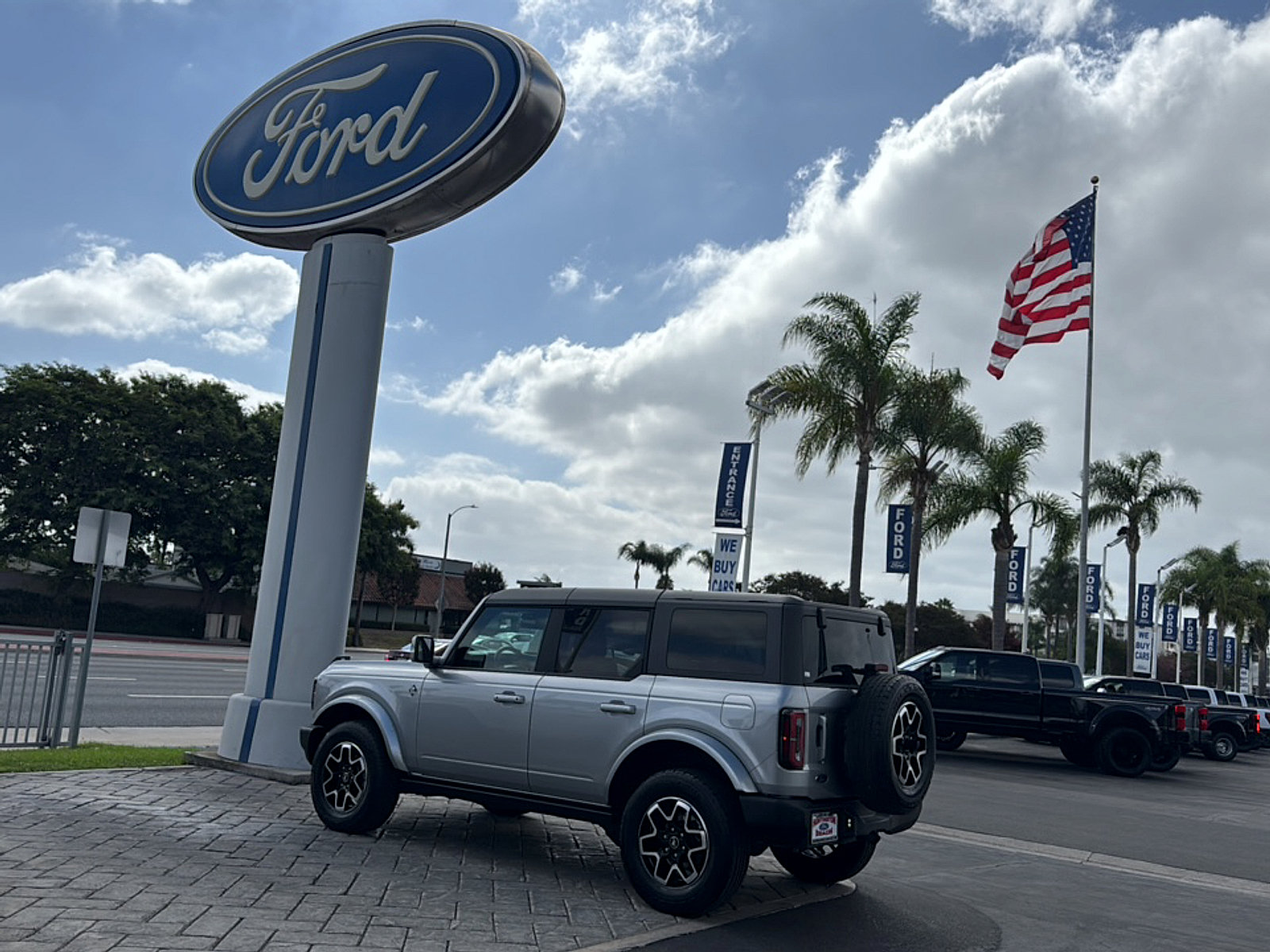 Used 2024 Ford Bronco Outer Banks AWD/4WD image 10