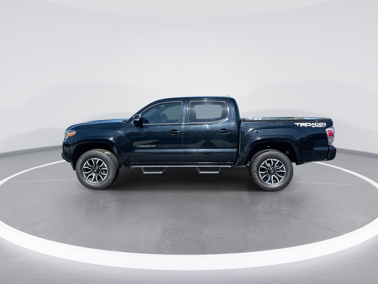 Used 2021 Toyota Tacoma TRD Sport AWD/4WD image 6