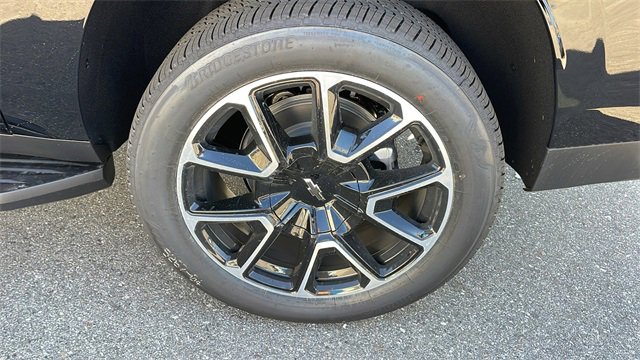 New 2026 Chevrolet Suburban RST image 29