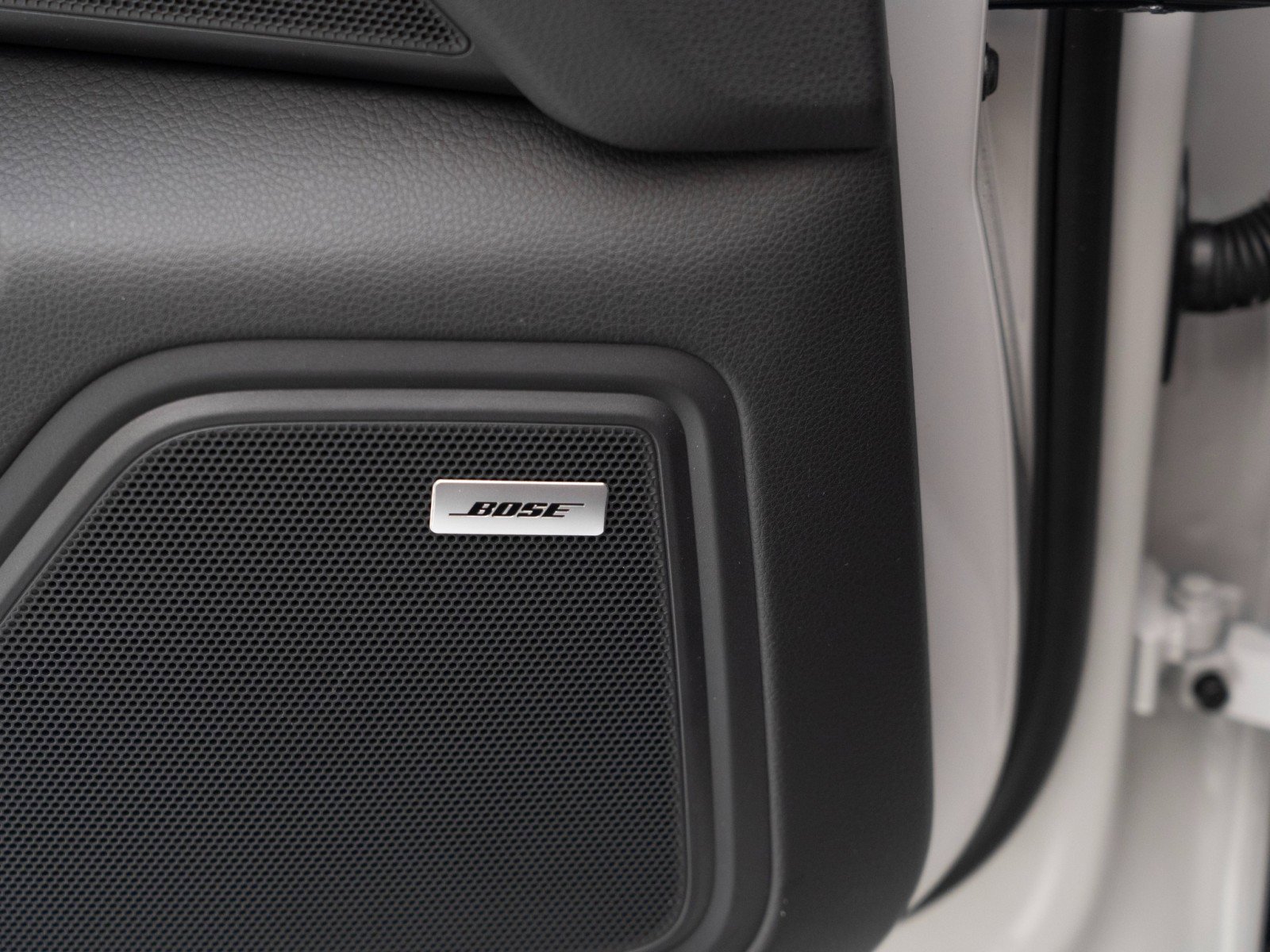 New 2026 Porsche Macan image 23