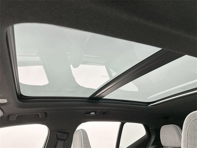 Certified 2023 Volvo XC40 Recharge Ultimate image 21