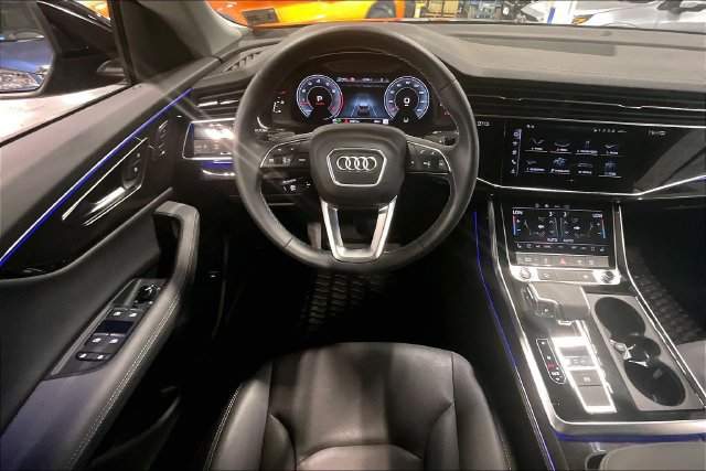 Used 2025 Audi Q8 Premium Plus AWD/4WD image 5